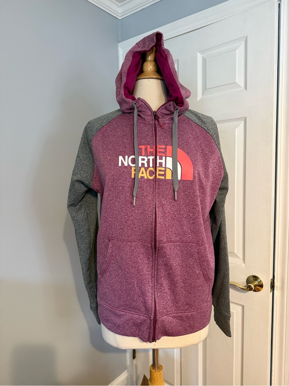 The North Face zip Up Hoodie Sweatshirt jacket